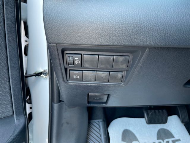 Toyota Yaris Hybrid Basis Weiß Automatik