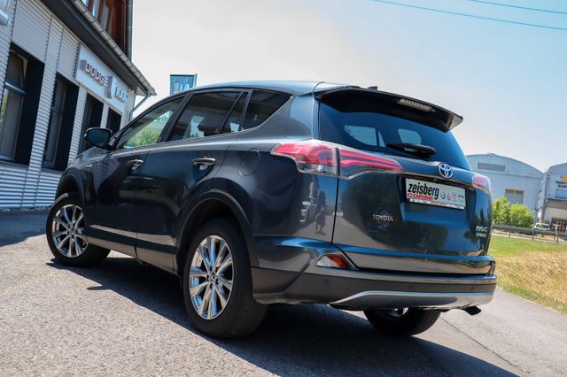 Fahrzeugabbildung Toyota RAV4 2.5 VVT 4WD Team D Hybrid Automatik Navi