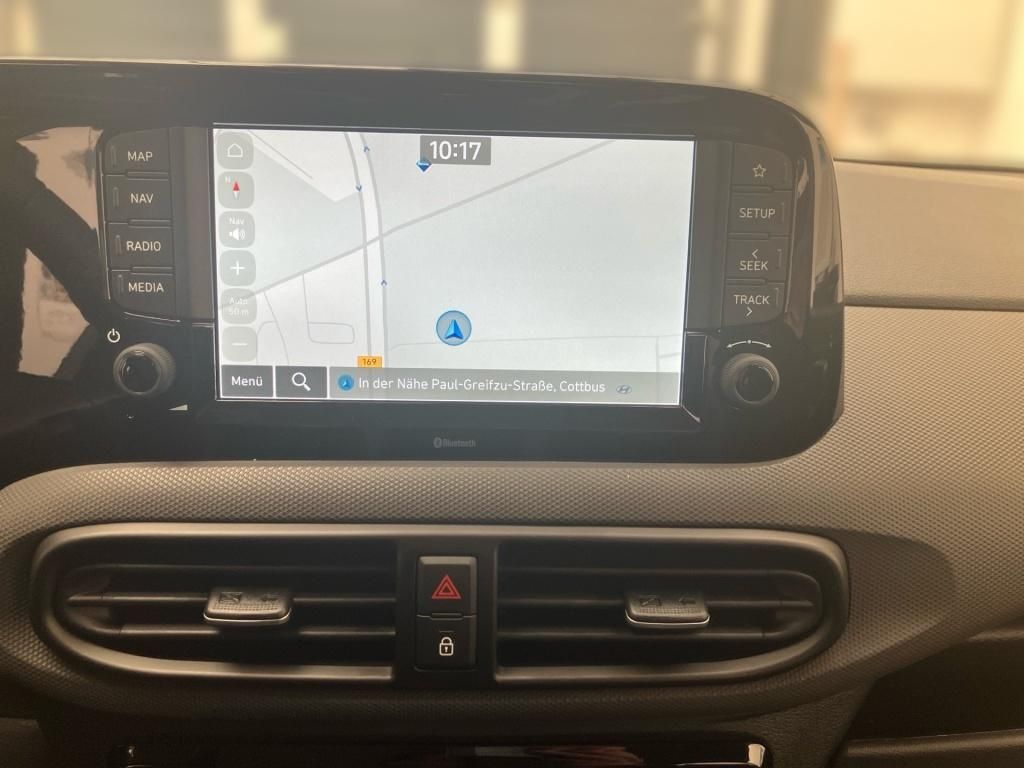 Fahrzeugabbildung Hyundai i10 Navi SHZ KAM PDC SpurH