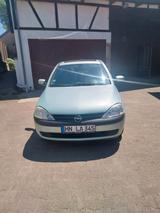 Opel Corsa C neu TÜV - Opel Commodore mit Benzin-Antrieb