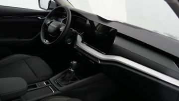 Skoda Octavia Combi 1.5 TSI Selection AHK PDC DAB LED