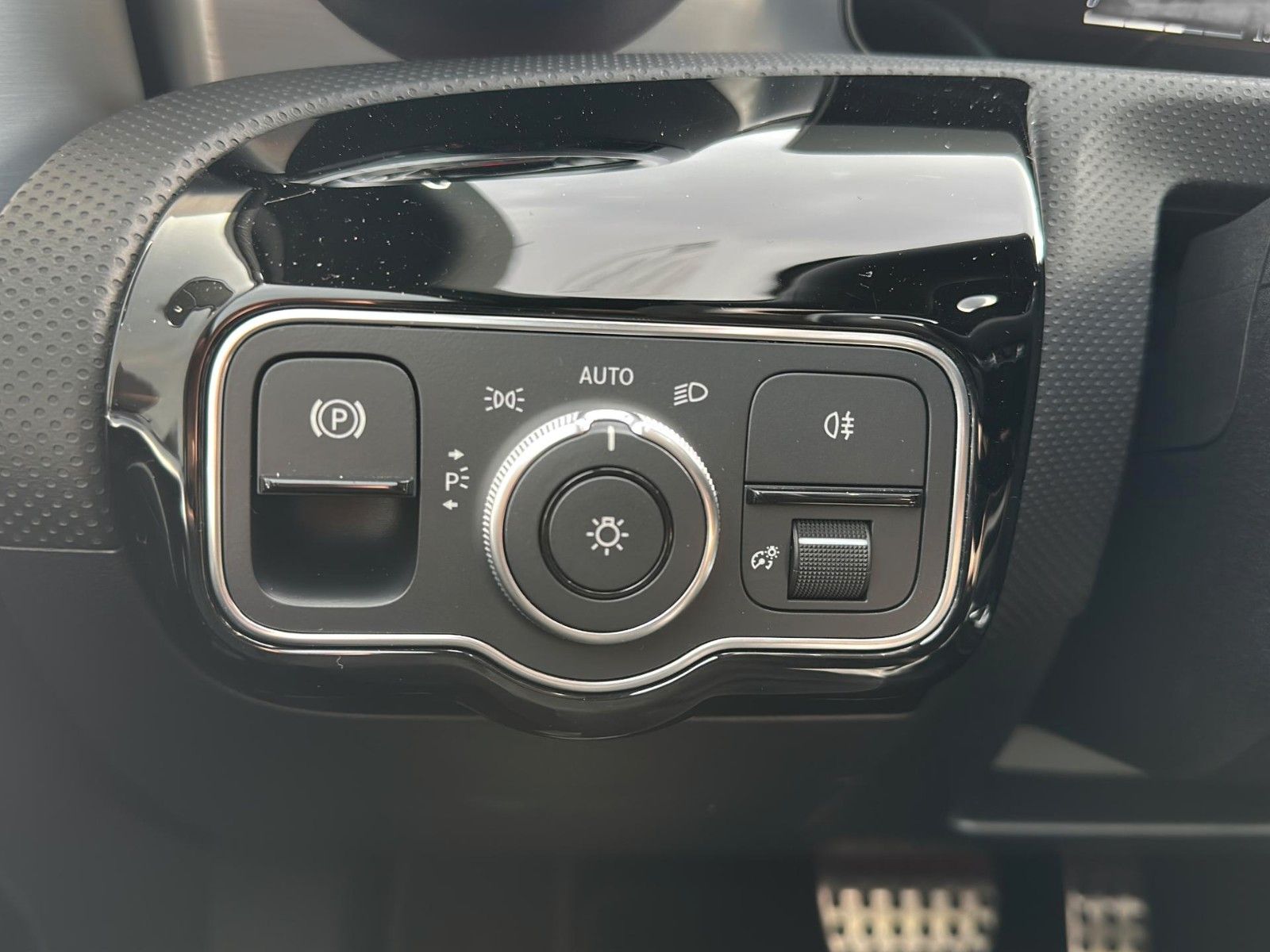 Mercedes-Benz A 35 AMG*4M*Multibea*Pano*Burmes*AeroDyn*NightP foto 22