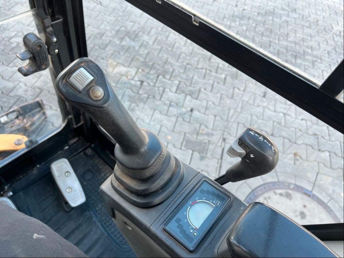 Fahrzeugabbildung CAT 301.7D / 2015 / nur 1.588h /