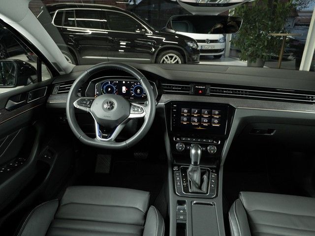 Passat Variant GTE R-Line Leder 360° HUD AHK DCC