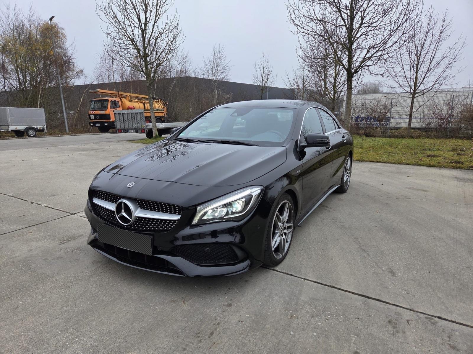 Mercedes-Benz CLA 180 - AMG Line - Automatik