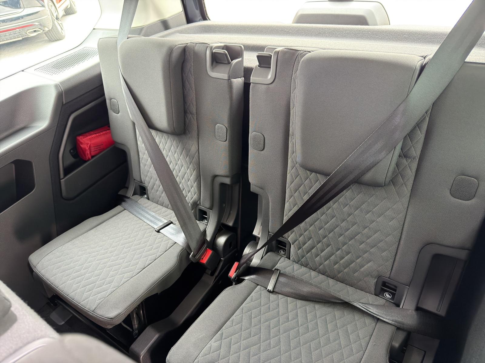 Volkswagen Caddy Maxi Life 1.5 TSI DSG Family  AHK Navi LED