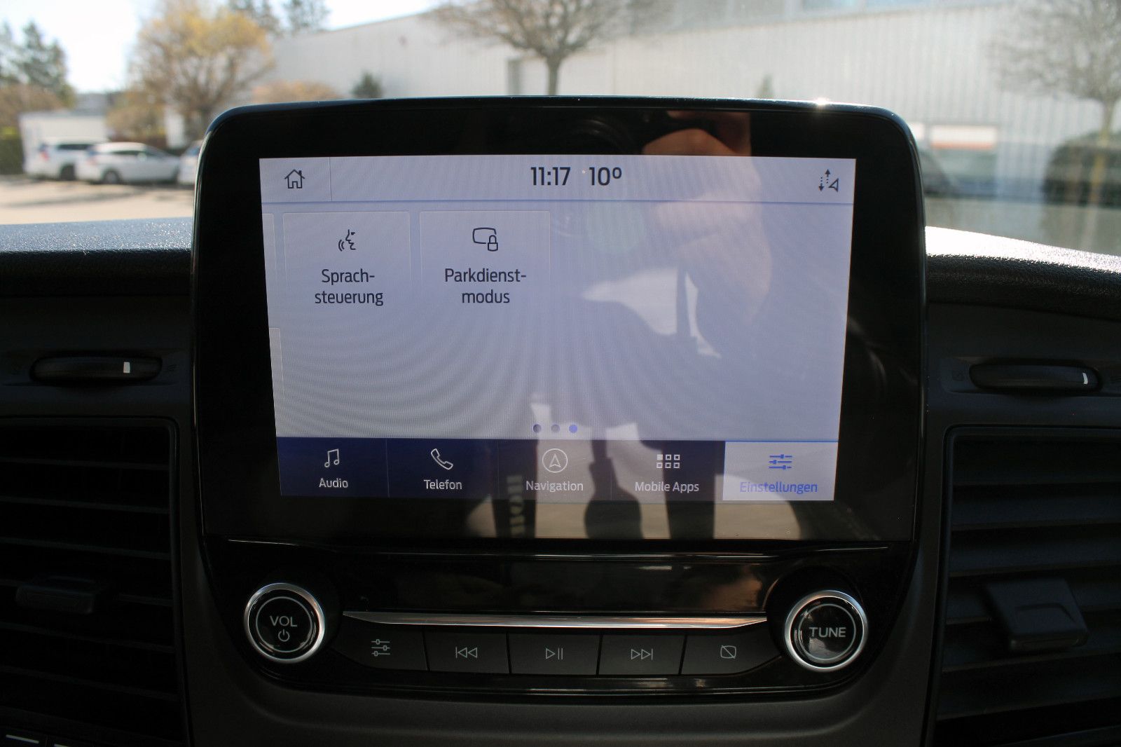 Fahrzeugabbildung Ford Transit Custom Kasten 300 L2 Trend SHZ KAM TEMP