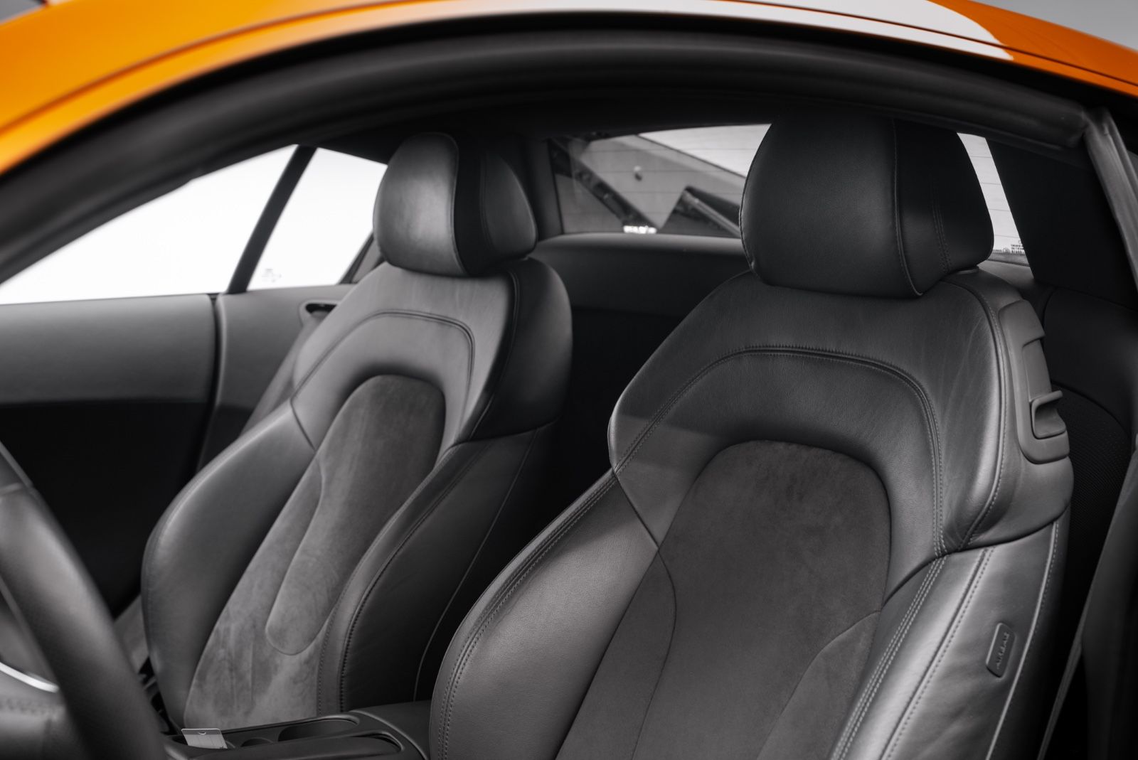Fahrzeugabbildung Audi R8 Coupé HANDSCHALTUNG/B&O/CAM
