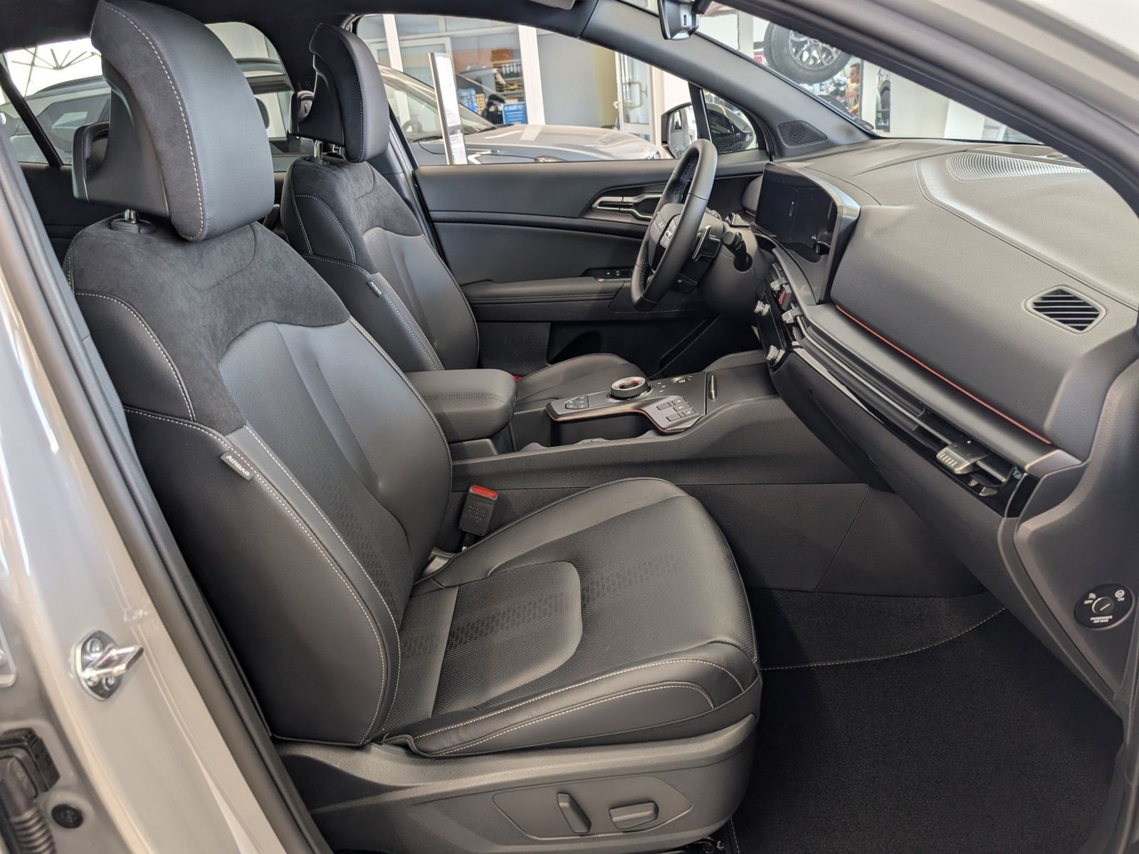 KIA Sportage 1.6 T-GDI 2WD DCT7 Black Edition – Bild 13