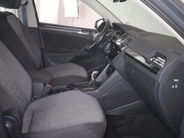 Volkswagen Tiguan - 11