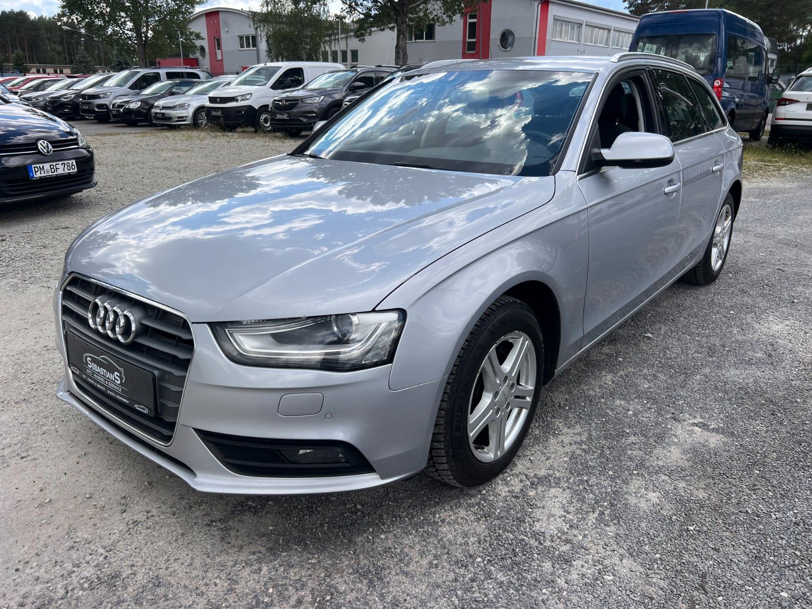 Audi A4 - 1