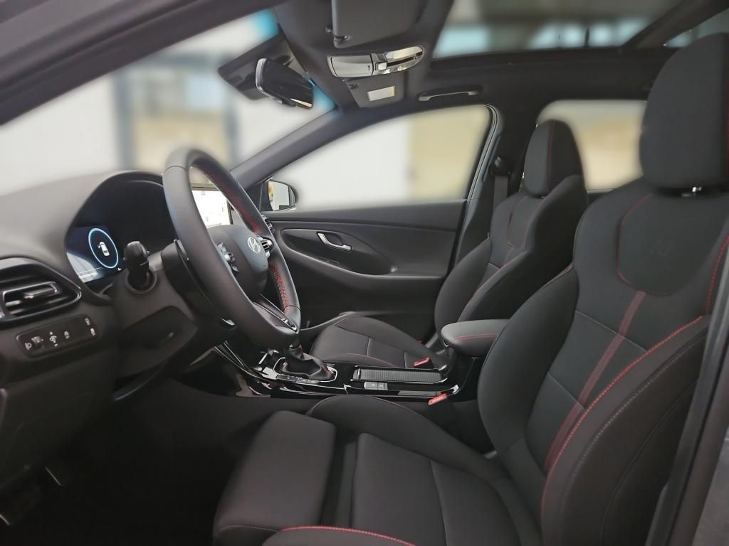 Fahrzeugabbildung Hyundai i30 1.5 T-GDI 7-DCT N-Line 2xKlima Navi LED PDC