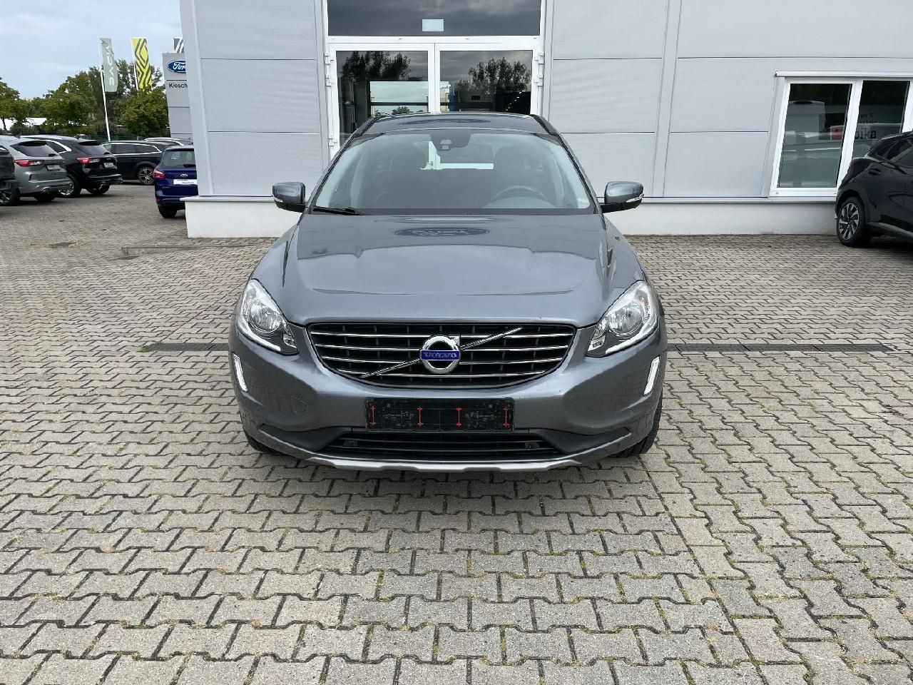 Fahrzeugabbildung Volvo XC60 Momentum 2WD