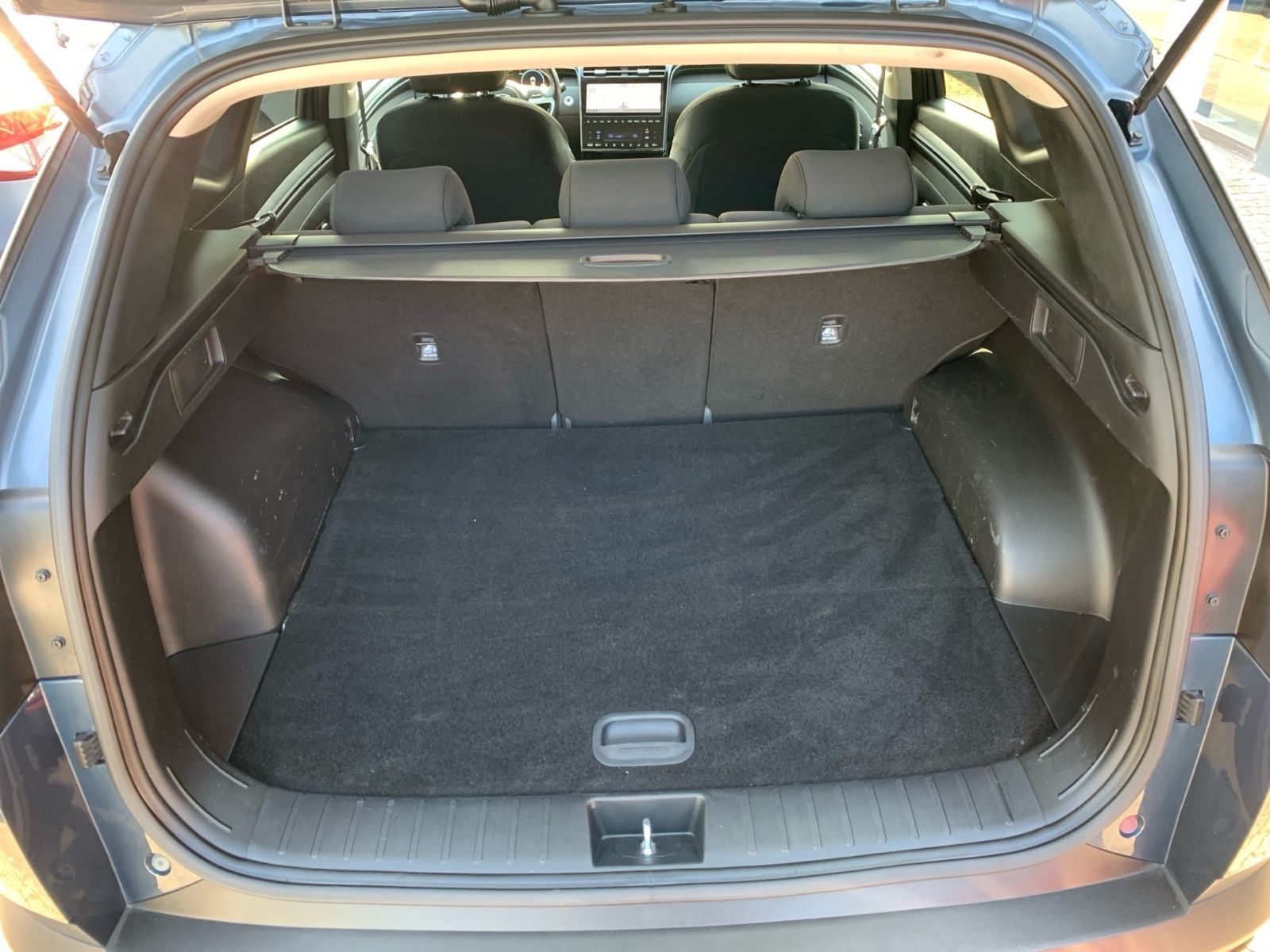 Fahrzeugabbildung Hyundai TUCSON 1.6 T-GDI Trend Hybrid 4WD AssiPaket