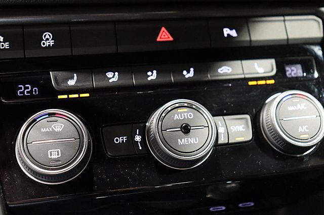 T-Roc Sport 1.5 TSI DSG ACC NAVI SHZ SPORTFW el.