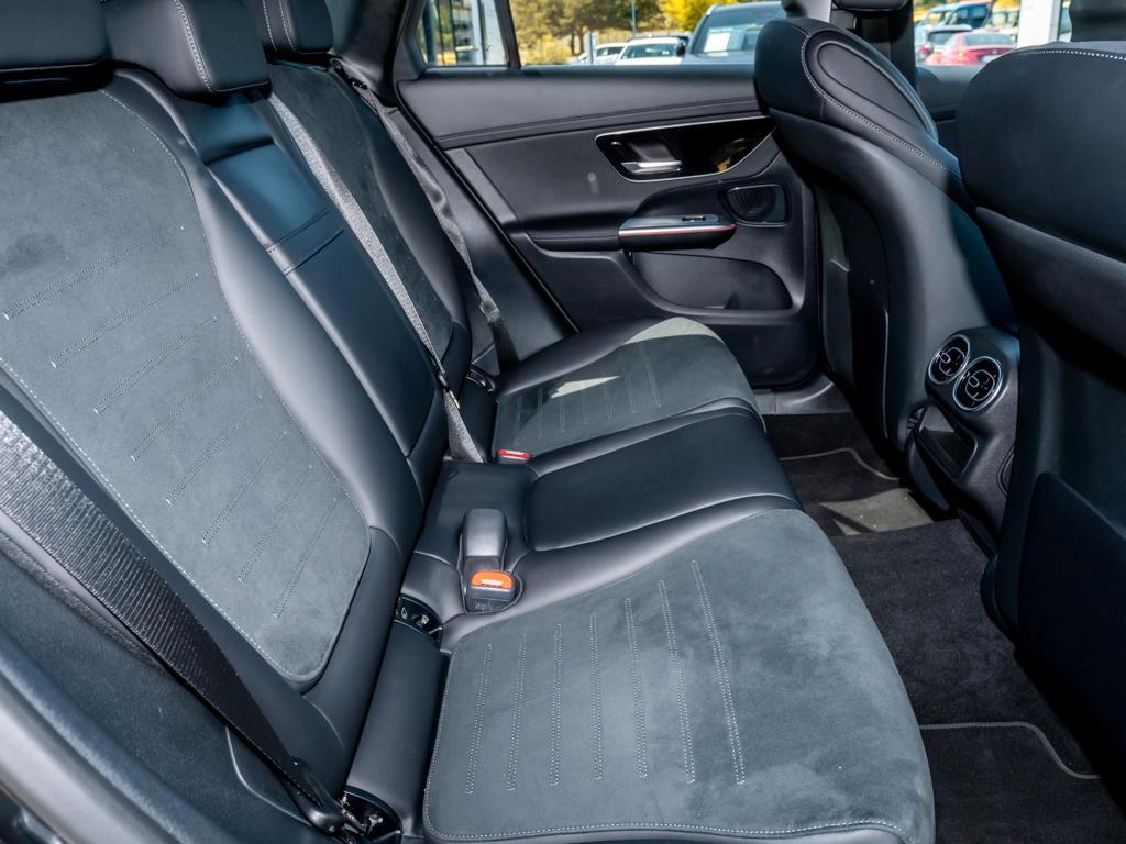 Mercedes-Benz GLC 300 d AMG 4M AHK MBUX SHZ KEYLESS-GO