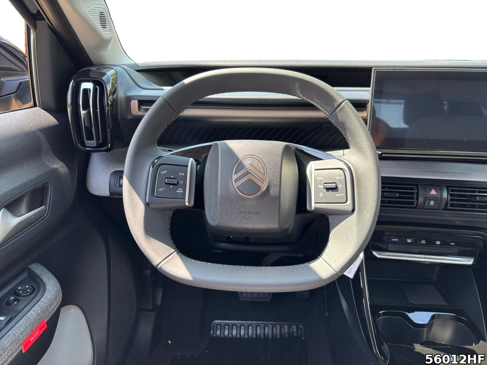 Fahrzeugabbildung Citroën C3 Aircross Plus  Hybrid 145 PS AT
