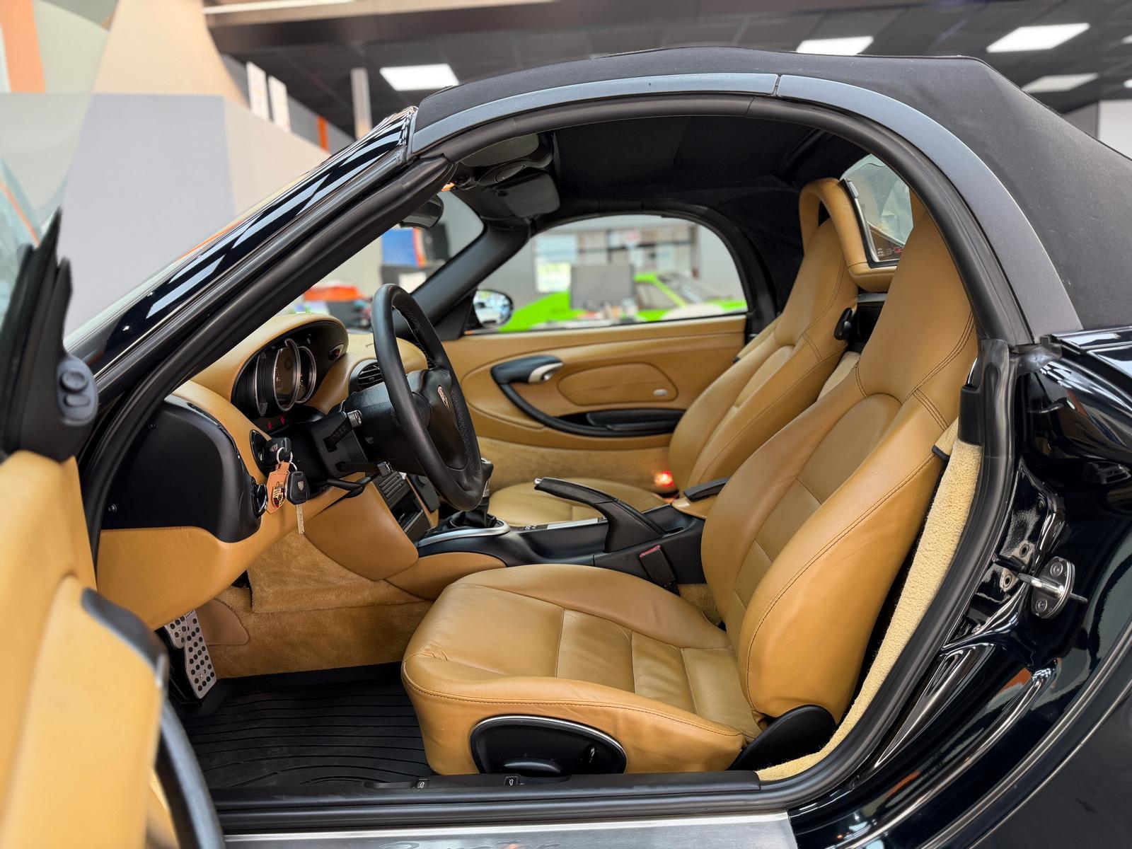 Porsche Boxster 986 2.7 | 220 ch | BVM | Cuir partiel beige | GPS | Régulateur de vitesse | Suspension sport