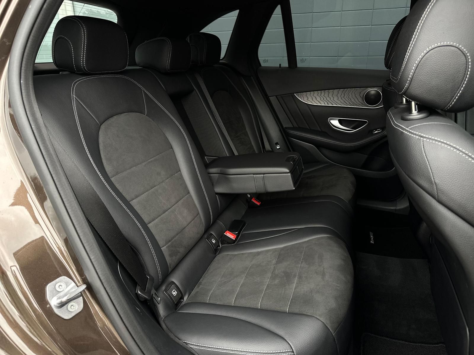 MERCEDES-BENZ GLC 300 AMG 4MATIC* LED#AHK#TEMPO#SPUR#NAVI#SHZ - Image 16