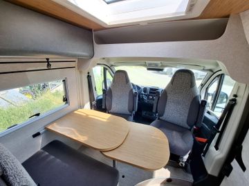 HYMER  ERIBA  HYMERCAR Redwood 601 Trail AHK Lithium LED Schwenkbad