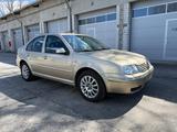 Volkswagen Bora 1.8T / 2.Hd/ Scheckheft / Chrom / AHK - Volkswagen Bora: 1.8