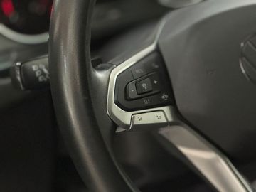 Volkswagen Tiguan - 11