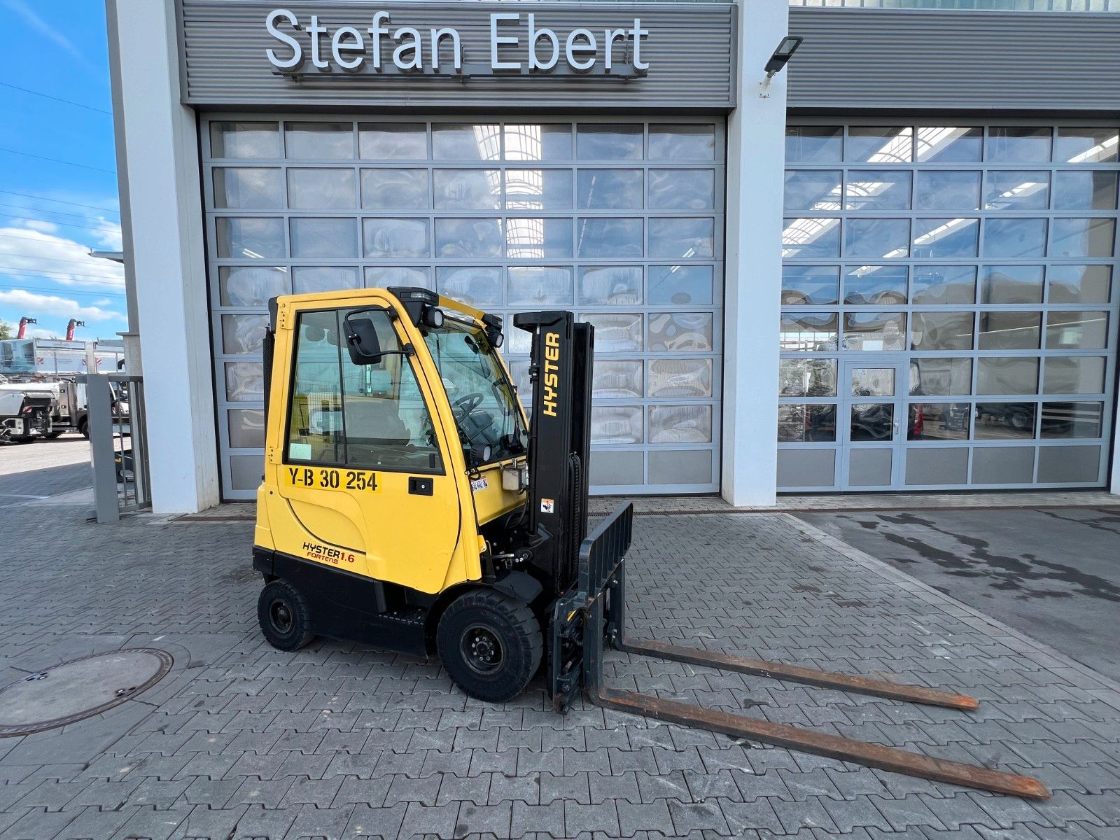 Fahrzeugabbildung Hyster H1.6 FT / Verstellgerät / HH: 4.45m / nur 812h