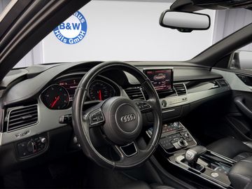 Audi A8 - 9