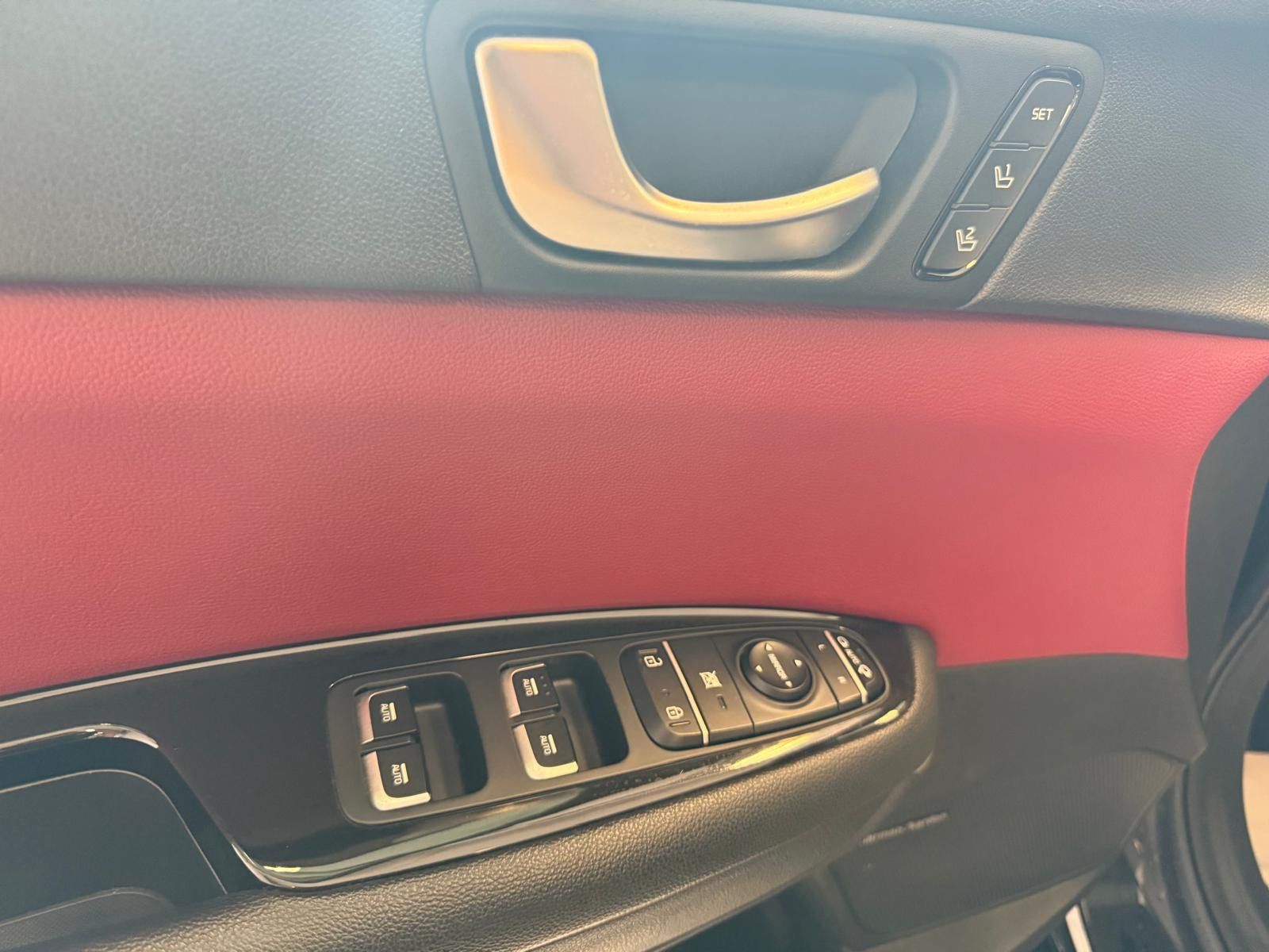 Fahrzeugabbildung Kia Optima Sportswagon GT /SCHECKHEFT/SPORTABGAS