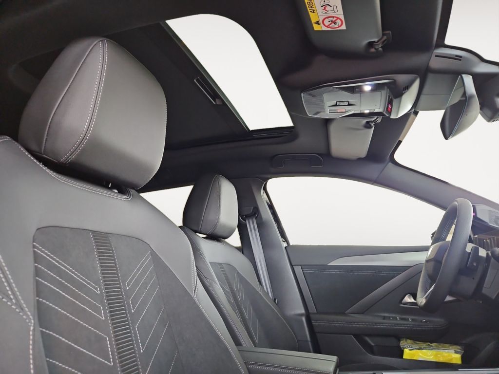 Fahrzeugabbildung Opel Astra ST Plug-In-Hybrid Ultimate AHZV