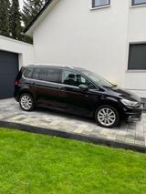 Volkswagen Touran 2.0 TDI SCR DSG Highline  - Volkswagen Touran in Kassel