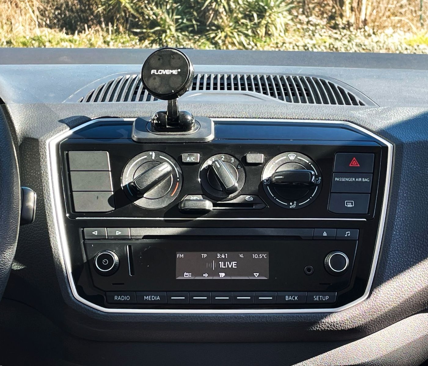 Fahrzeugabbildung Volkswagen UP! 5-TÜRIG KLIMA SOUND COMPOSITION 2.HAND