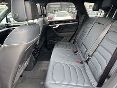 Fahrzeugabbildung Volkswagen Touareg 3.0 TDI 4M R-Line PANO DYNAUDIO STANDHZG