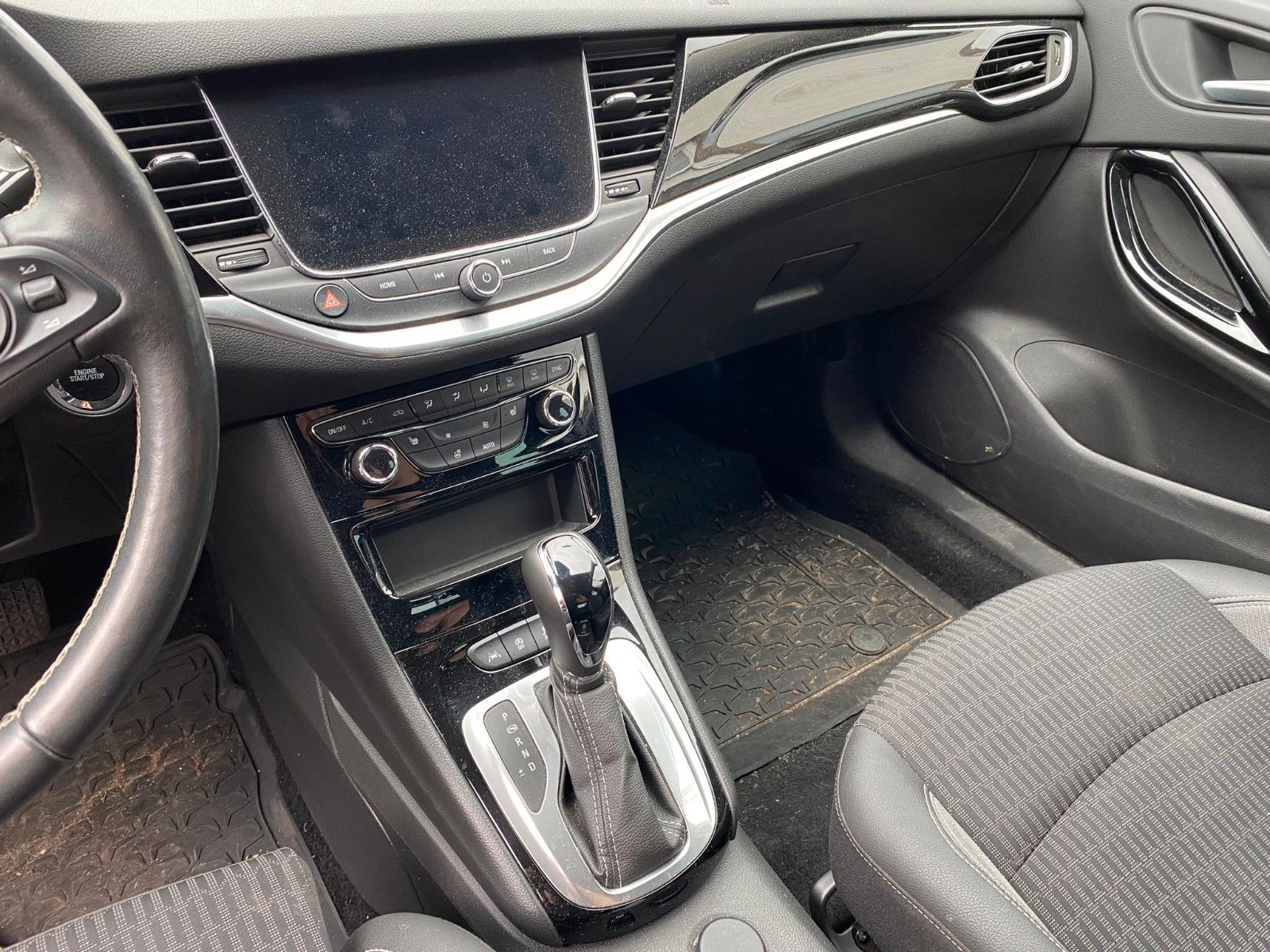Fahrzeugabbildung Opel Astra K ST 1.5D ELEGANCE NAVI/LED/KAMERA/SH/DAB+