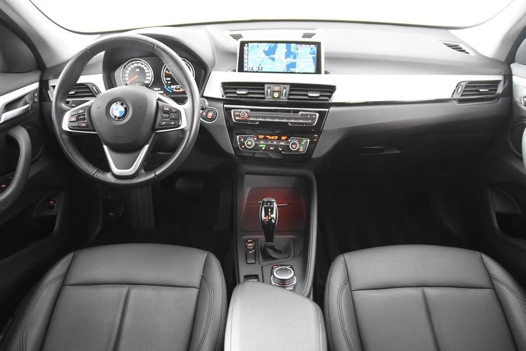 BMW X1 sDrive18i A xLine  *1.Hand*Leder*Navi*SHZ*