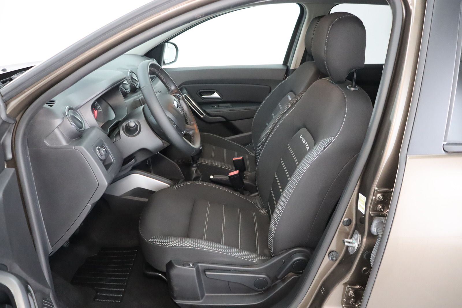 Fahrzeugabbildung Dacia Duster II 1.4 * 1. Hand * Navi * SHZ