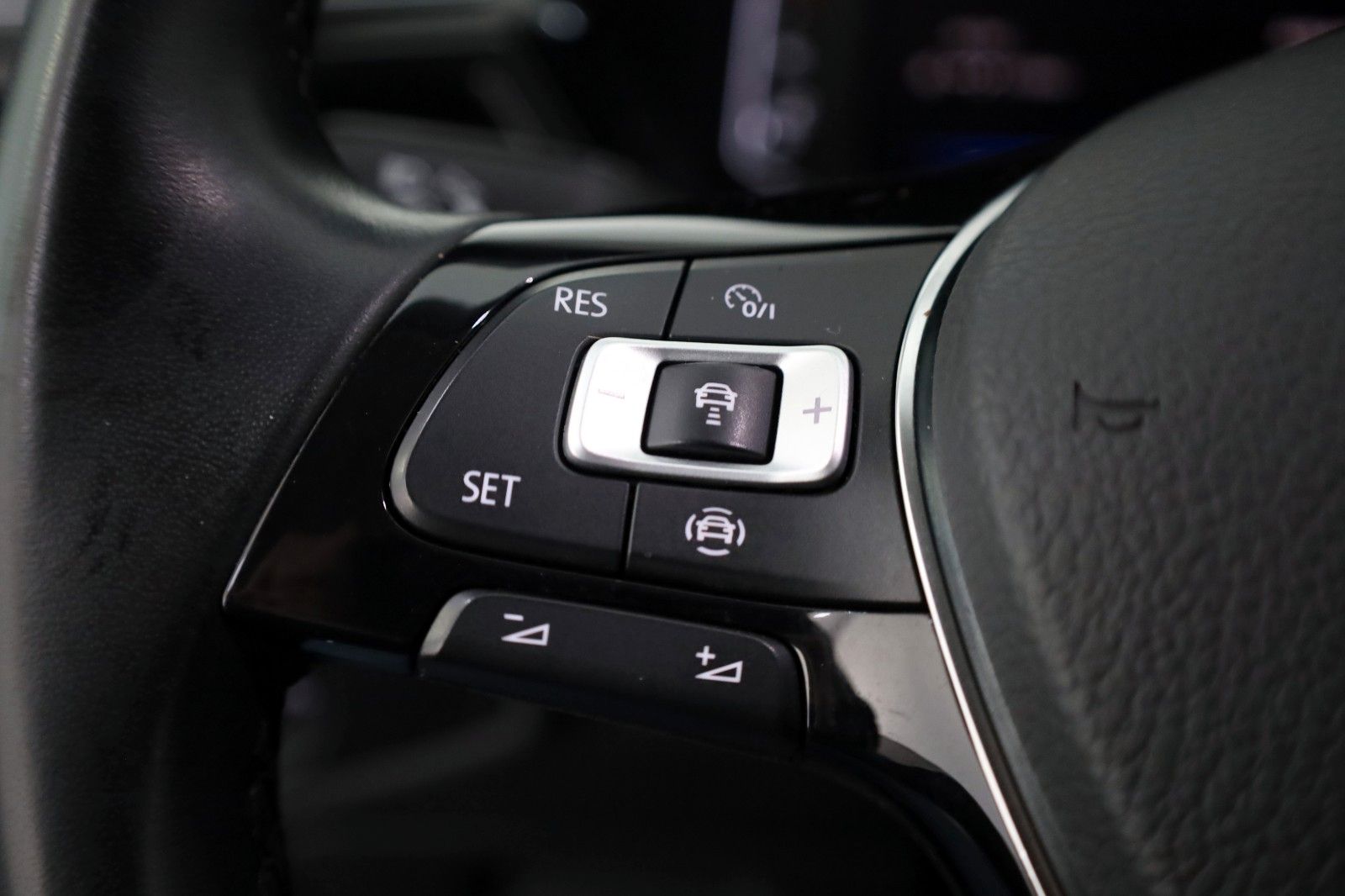 Fahrzeugabbildung Volkswagen Touran Highline Leder,Navi,LED,ACC,Panorama,SH