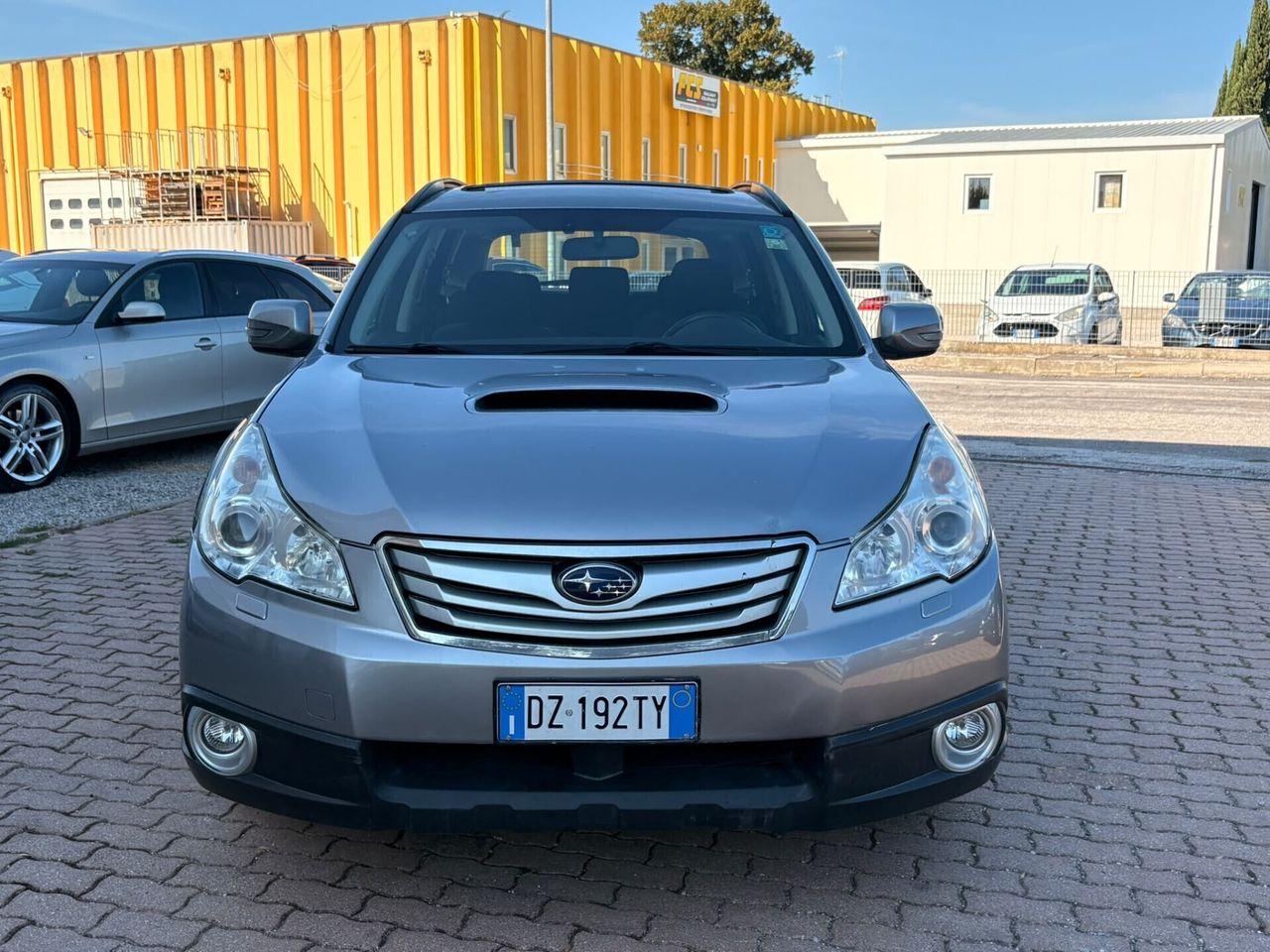 Subaru Outback 2009 — rear view