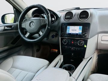 Mercedes ML 320 - 10