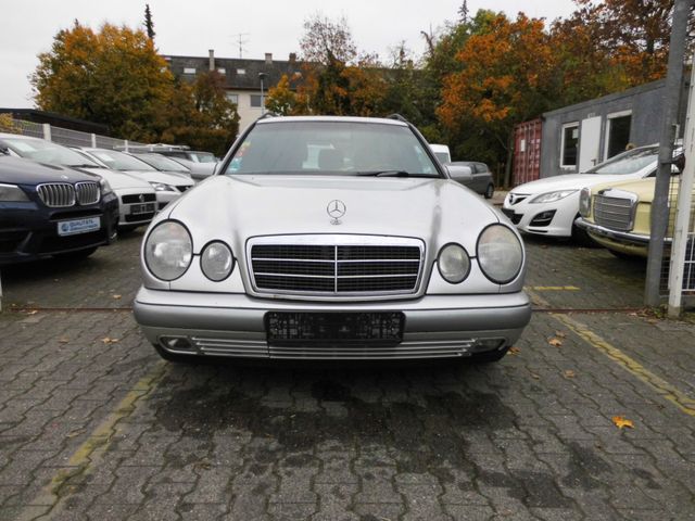 Mercedes-Benz E 200 Classic