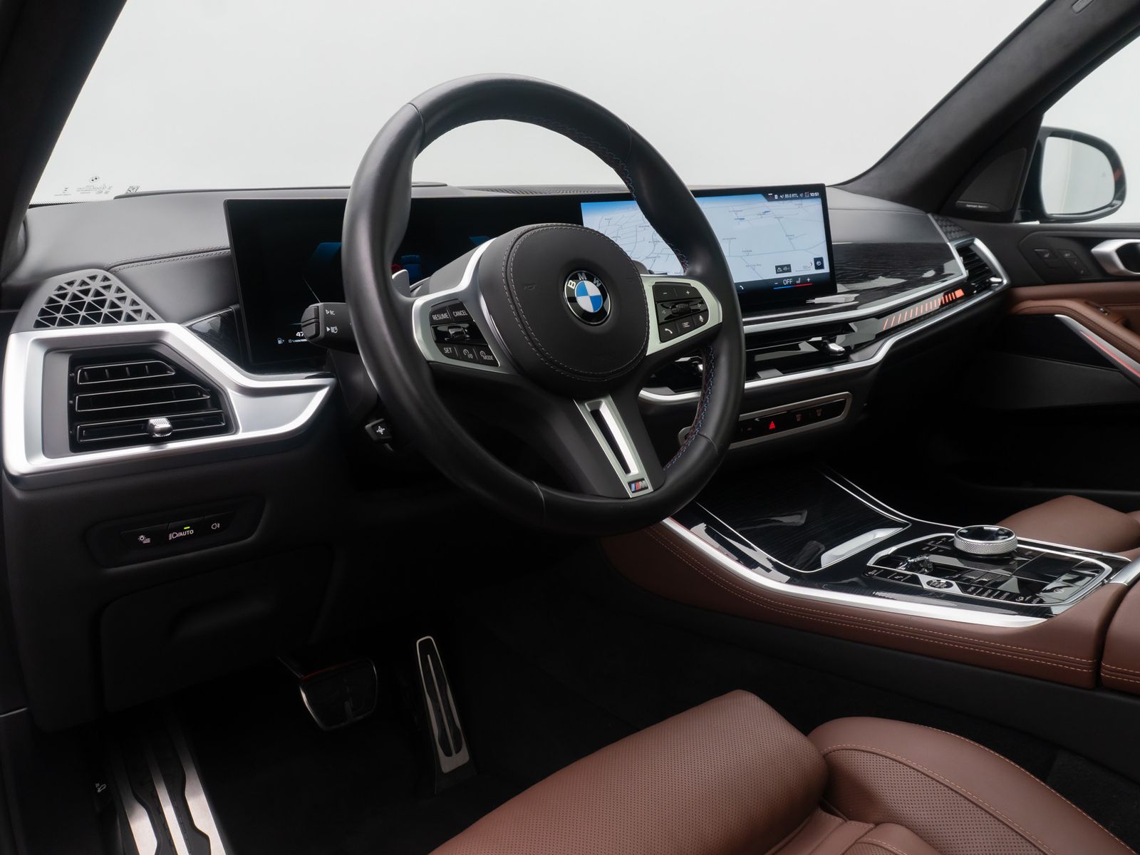 Fahrzeugabbildung BMW X5 M60i SkyLoung 360&deg; H/K Massage Individual 22"