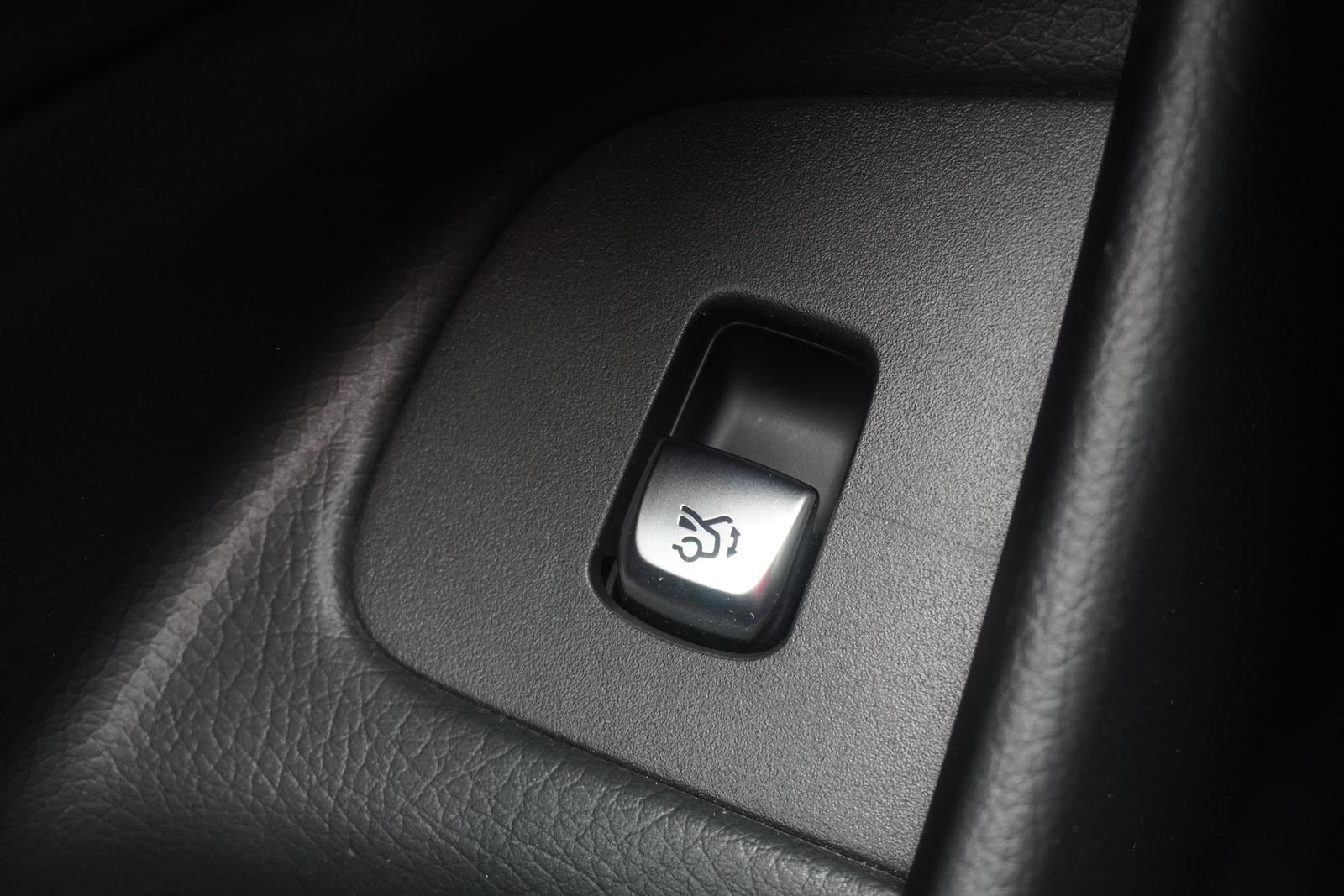 Mercedes-Benz E-Class E200 Avantgarde LED Kamera Totwinkel Spurhalte, миниатюра 29