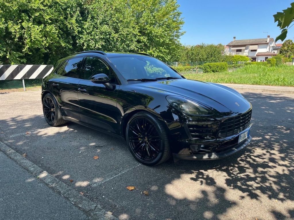 Image of Porsche Macan