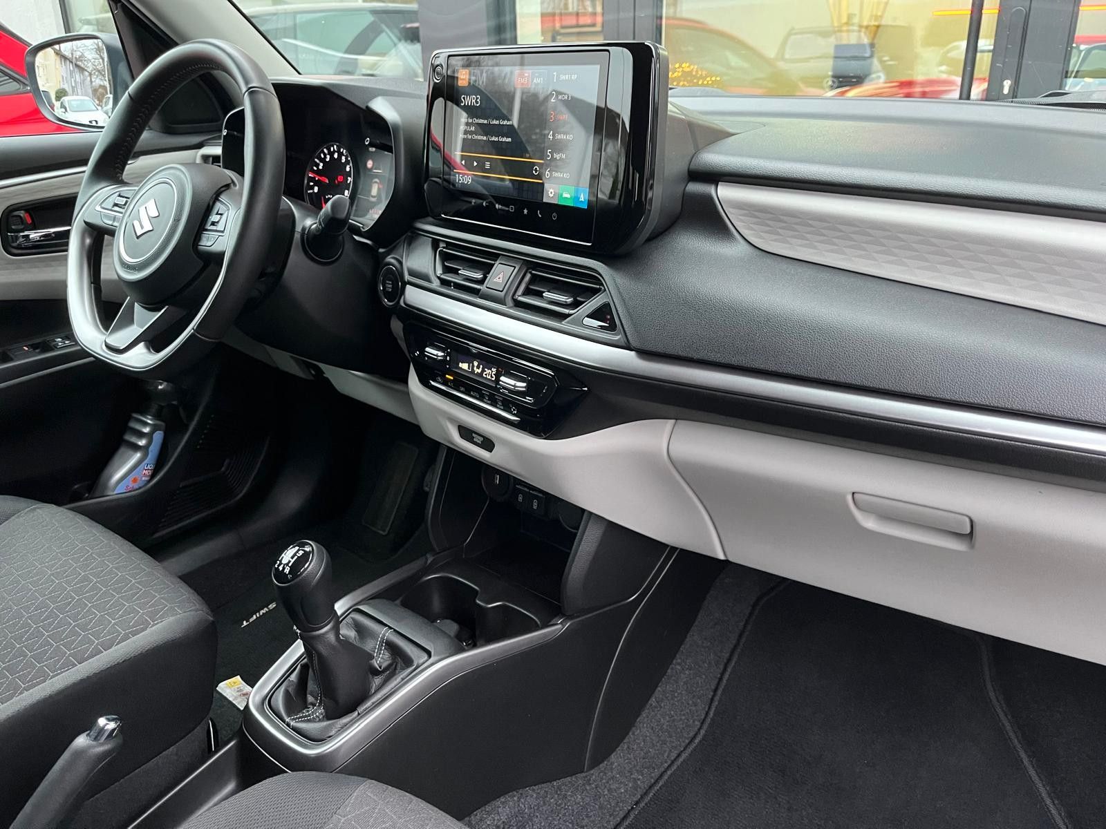 Fahrzeugabbildung Suzuki Swift 1.2 Dualjet Hybrid Comfort+*Jahreswagen*