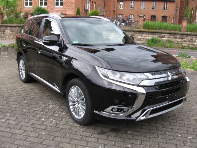 Mitsubishi Outlander PHEV Intro Edition 4WD