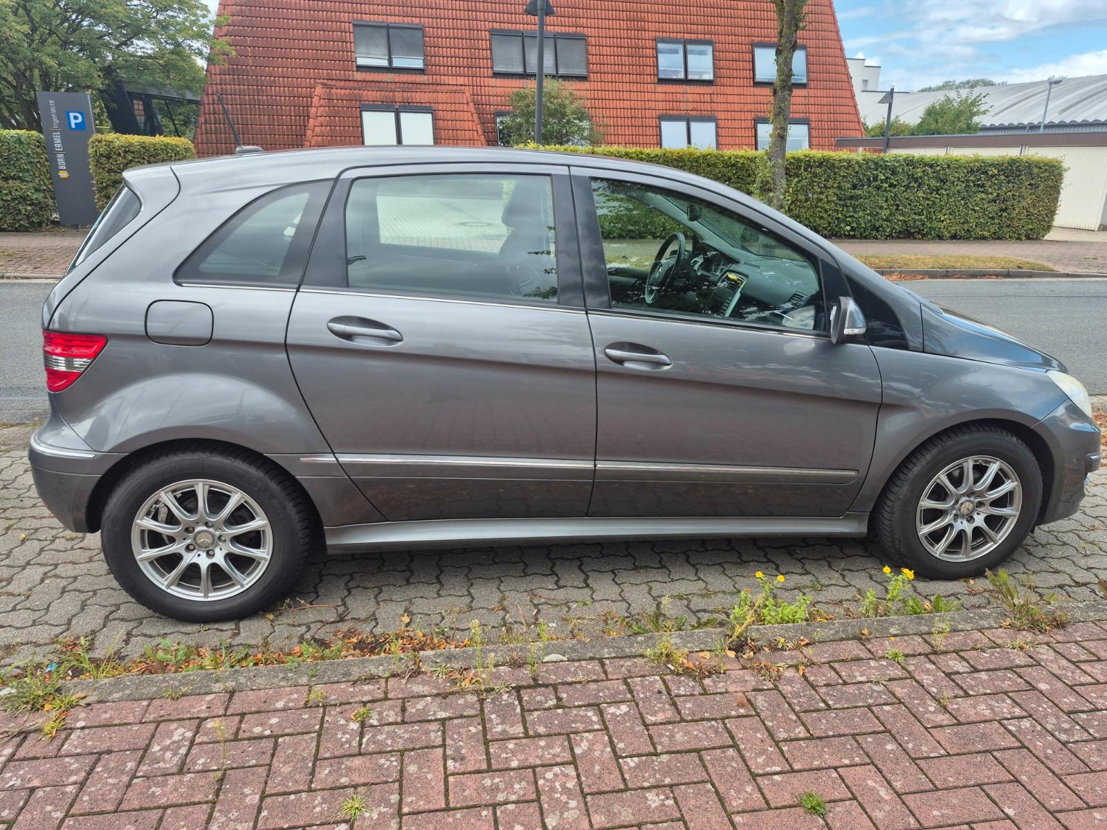 Mercedes-Benz B 200 Benzin 63175 km Klima PDC