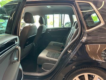 Volkswagen Golf *ACC*NAV*PDC*SitzHZ*2-ZONEN*ALCANTARA*AHK*