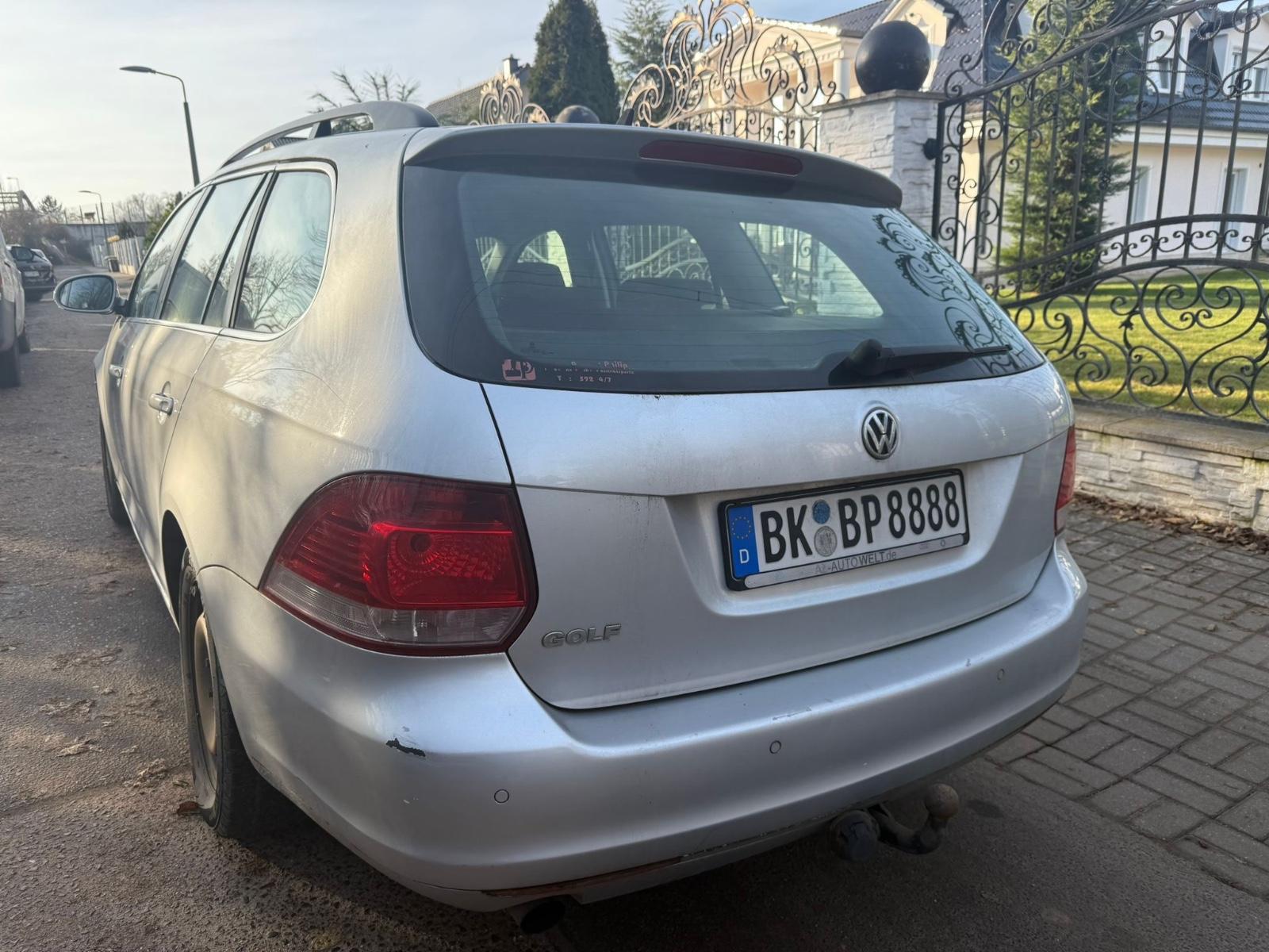 Volkswagen Golf 2010 — вигляд ззаду