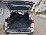BMW X5  M50d - AHK, PANO, STAND-HZG  - weiße BMW X5 M50