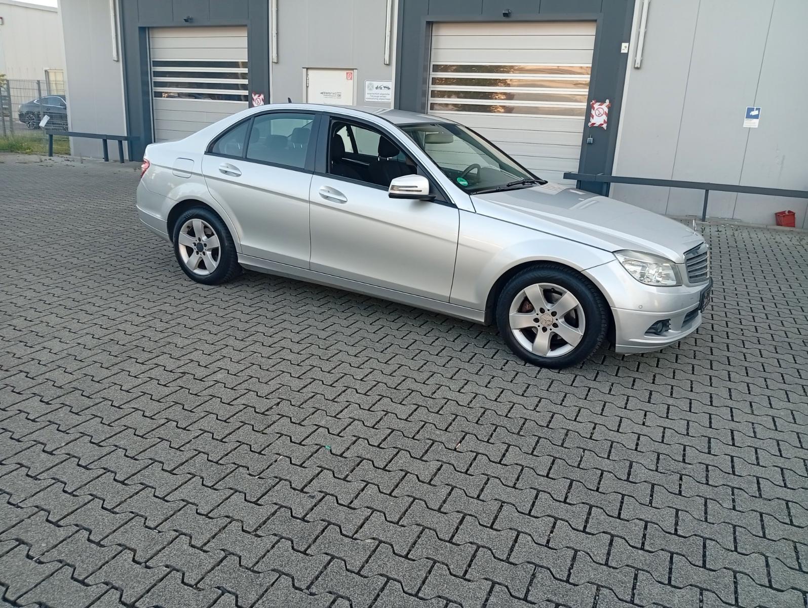Mercedes-Benz C 200 C -Klasse Lim. C 200 CDI KLima PDC